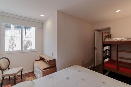 Casa à venda com 485m², 3 quartos e 3 vagas Casa à venda com 485m², 3 quartos e 3 vagasQuarto