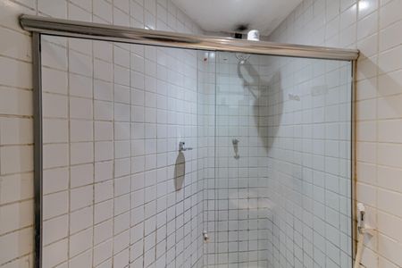 Casa à venda com 485m², 3 quartos e 3 vagas Casa à venda com 485m², 3 quartos e 3 vagasBanheiro de Serviço