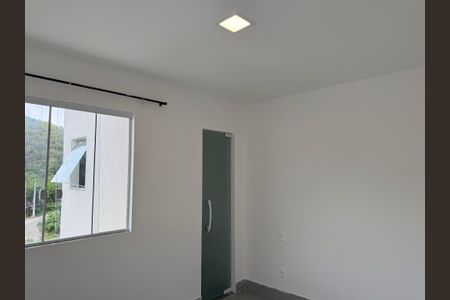 Casa de condomínio à venda com 180m², 2 quartos e 1 vagaQuarto 2