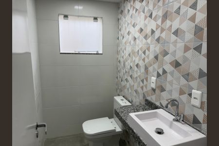 Casa de condomínio à venda com 180m², 2 quartos e 1 vagaBanheiro