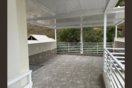 Casa de condomínio à venda com 180m², 2 quartos e 1 vagaÁrea Externa