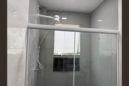 Casa de condomínio à venda com 180m², 2 quartos e 1 vagaBanheiro