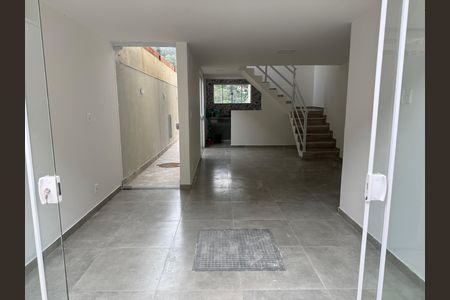 Sala de casa de condomínio à venda com 2 quartos, 180m² em Taquara, Rio de Janeiro