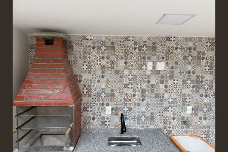 Casa de condomínio à venda com 180m², 2 quartos e 1 vagaÁrea Externa