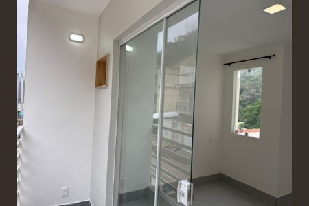 Casa de condomínio à venda com 180m², 2 quartos e 1 vagaVaranda