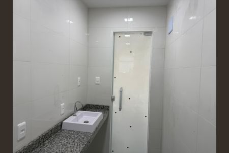 Casa de condomínio à venda com 180m², 2 quartos e 1 vagaBanheiro