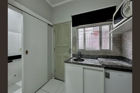Studio para alugar com 22m², 0 quarto e sem vaga Studio para alugar com 22m², 0 quarto e sem vagaCozinha