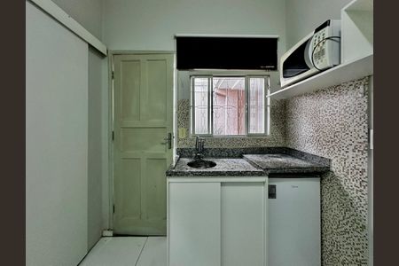 Studio para alugar com 22m², 0 quarto e sem vaga Studio para alugar com 22m², 0 quarto e sem vagaCozinha