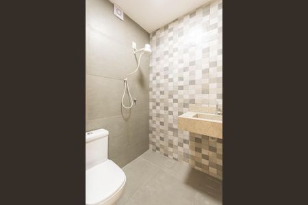 Casa à venda com 233m², 2 quartos e 1 vagaBanheiro