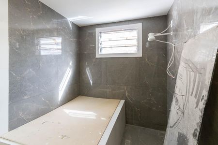 Casa à venda com 233m², 2 quartos e 1 vagaBanheiro da Suíte