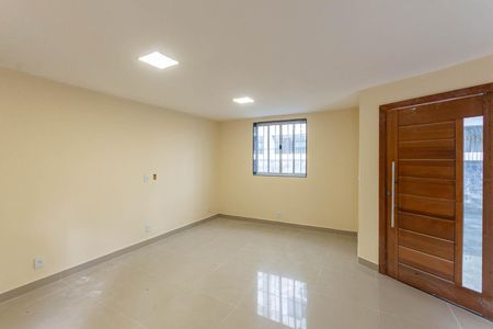 Casa à venda com 233m², 2 quartos e 1 vagaSala