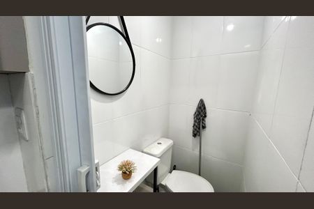 Banheiro de casa para alugar com 1 quarto, 26m² em Jardim Rosa de Franca, Guarulhos
