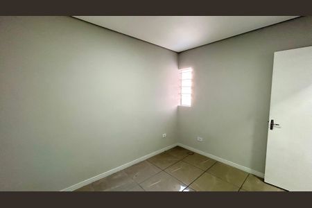 Quarto 1 de casa para alugar com 2 quartos, 45m² em Jardim Rosa de Franca, Guarulhos