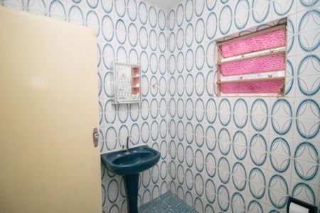 Casa à venda com 360m², 4 quartos e 3 vagas Casa à venda com 360m², 4 quartos e 3 vagasBanheiro Social