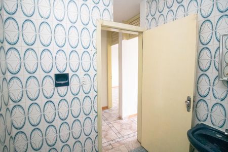 Casa à venda com 360m², 4 quartos e 3 vagas Casa à venda com 360m², 4 quartos e 3 vagasBanheiro Social