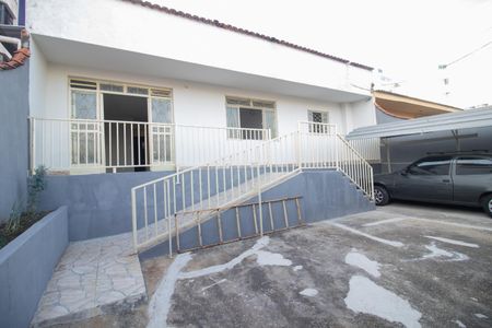 Casa à venda com 360m², 4 quartos e 3 vagas Casa à venda com 360m², 4 quartos e 3 vagasGaragem