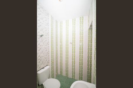 Casa à venda com 360m², 4 quartos e 3 vagas Casa à venda com 360m², 4 quartos e 3 vagasBanheiro da Suíte