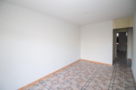 Casa à venda com 360m², 4 quartos e 3 vagas Casa à venda com 360m², 4 quartos e 3 vagasSala