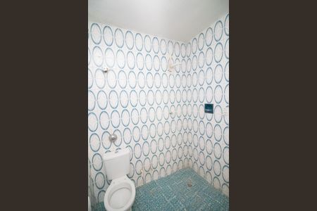 Casa à venda com 360m², 4 quartos e 3 vagas Casa à venda com 360m², 4 quartos e 3 vagasBanheiro Social