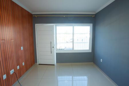 Casa para alugar com 55m², 2 quartos e 2 vagasSala