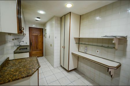 Apartamento à venda com 105m², 2 quartos e 1 vagaCozinha