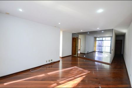 Apartamento à venda com 105m², 2 quartos e 1 vagaSala