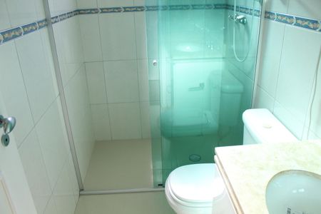 Casa de condomínio para alugar com 295m², 4 quartos e 2 vagasBanheiro da Suíte 3