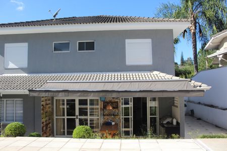 Casa de condomínio para alugar com 295m², 4 quartos e 2 vagasQuintal