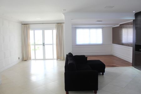 Casa de condomínio para alugar com 295m², 4 quartos e 2 vagasSala