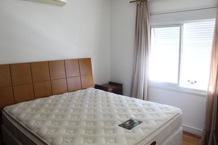 Casa de condomínio para alugar com 295m², 4 quartos e 2 vagasSuíte master