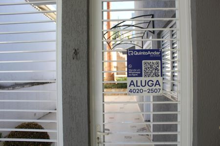 Casa de condomínio para alugar com 295m², 4 quartos e 2 vagasEntrada/Placa