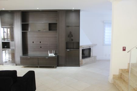 Casa de condomínio para alugar com 295m², 4 quartos e 2 vagasDetalhe Sala