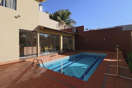 Casa para alugar com 430m², 6 quartos e 4 vagasÁrea gourmet