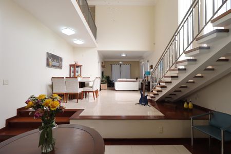 Casa para alugar com 430m², 6 quartos e 4 vagasSala 1