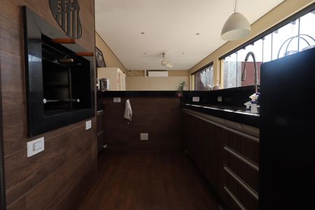 Casa para alugar com 430m², 6 quartos e 4 vagasÁrea gourmet