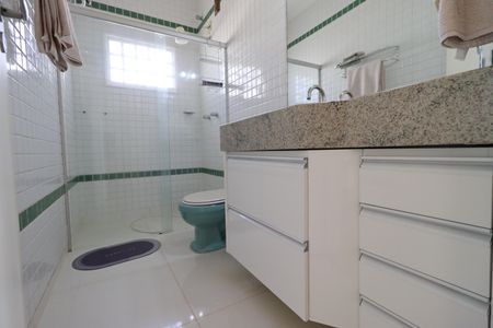 Casa para alugar com 430m², 6 quartos e 4 vagasBanheiro da Suíte 3