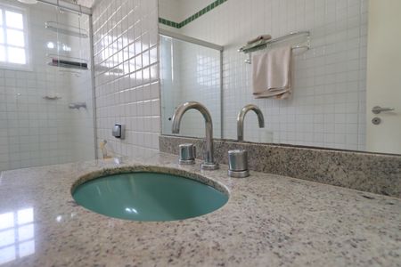 Casa para alugar com 430m², 6 quartos e 4 vagasBanheiro da Suíte 3