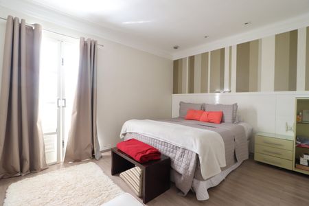 Casa para alugar com 430m², 6 quartos e 4 vagasSuíte 4