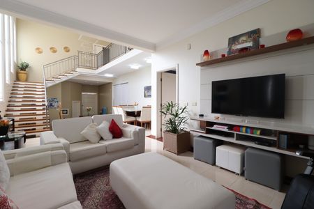 Casa para alugar com 430m², 6 quartos e 4 vagasSala 1