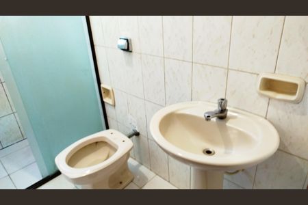 Casa à venda com 166m², 3 quartos e sem vagaBanheiro 2