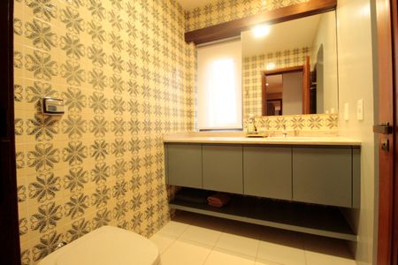 Apartamento à venda com 195m², 3 quartos e 2 vagasBanheiro