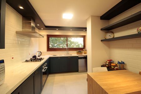 Apartamento à venda com 195m², 3 quartos e 2 vagasCozinha