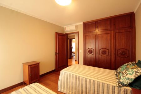 Apartamento à venda com 195m², 3 quartos e 2 vagasQuarto 1