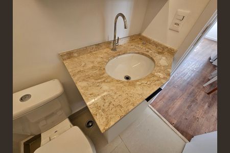 Apartamento para alugar com 41m², 2 quartos e sem vagaBanheiro