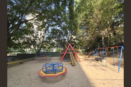 Apartamento para alugar com 72m², 2 quartos e 1 vagaÁrea comum - Playground