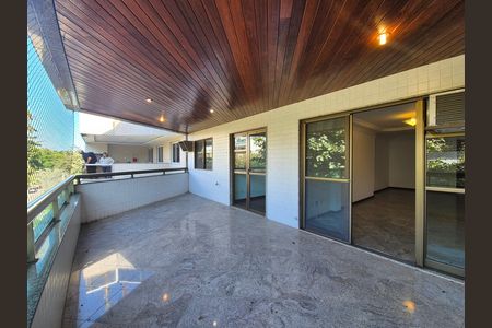 Apartamento para alugar com 109m², 3 quartos e 2 vagas Apartamento para alugar com 109m², 3 quartos e 2 vagasvaranda
