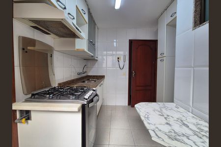 Apartamento para alugar com 109m², 3 quartos e 2 vagas Apartamento para alugar com 109m², 3 quartos e 2 vagasCozinha