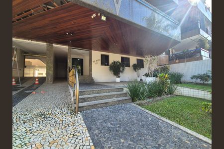 Apartamento para alugar com 109m², 3 quartos e 2 vagas Apartamento para alugar com 109m², 3 quartos e 2 vagasEntrada