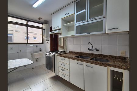Apartamento para alugar com 109m², 3 quartos e 2 vagas Apartamento para alugar com 109m², 3 quartos e 2 vagasCozinha