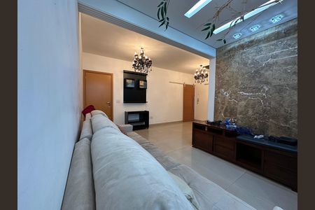 Apartamento para alugar com 80m², 3 quartos e 2 vagas